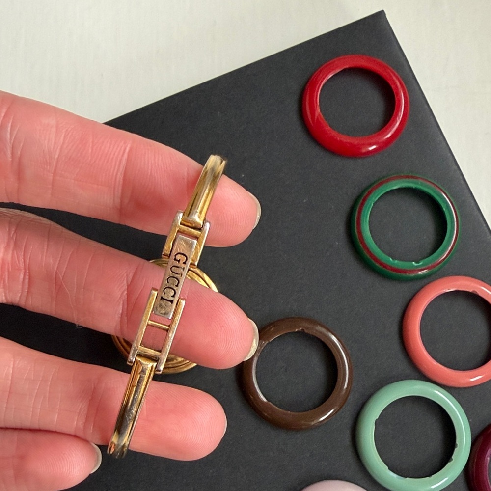 Gucci Gold Tone Bracelet Watch with Interchangeable Color Bezels - Picture 15 of 16